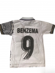 2023/24-as Real Madrid gyerek mezgarnitúra Benzema felirattal