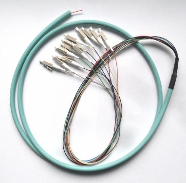 Optikai pigtail LC/UPC MM OM3 0,9mm 1.5m BG 12db