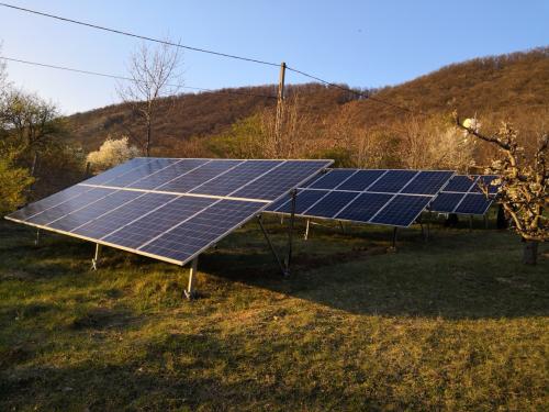 Földre telepített napelem tartószerkezet - Treesystem tartószerkezet 20 db napelemhez (maximum 180-190 cm magas napelemh