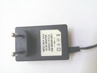 100-230VAC 6V DC/2A hálózati adapter